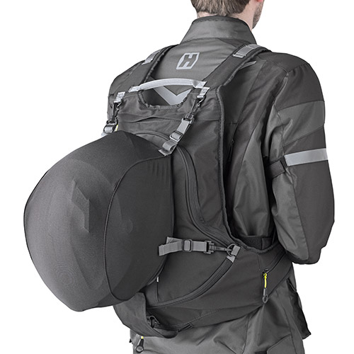 MOCHILA PORTACASCO GIVI 22 LTS
